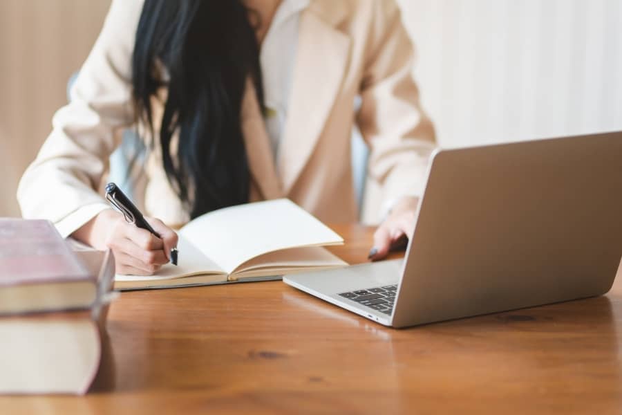 SofiaDate Reviews: What Is It + How to Hop on In 2025?